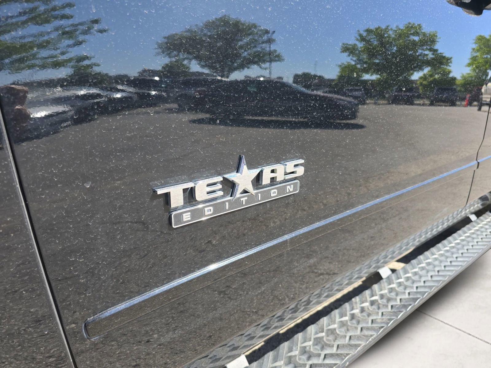 Used 2018 Chevrolet Tahoe LT AWD/4WD image 11