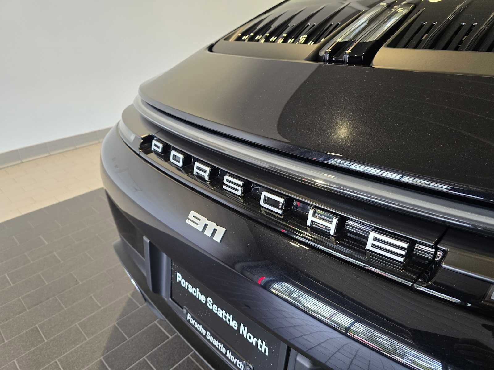 Used 2025 Porsche 911 Carrera image 13