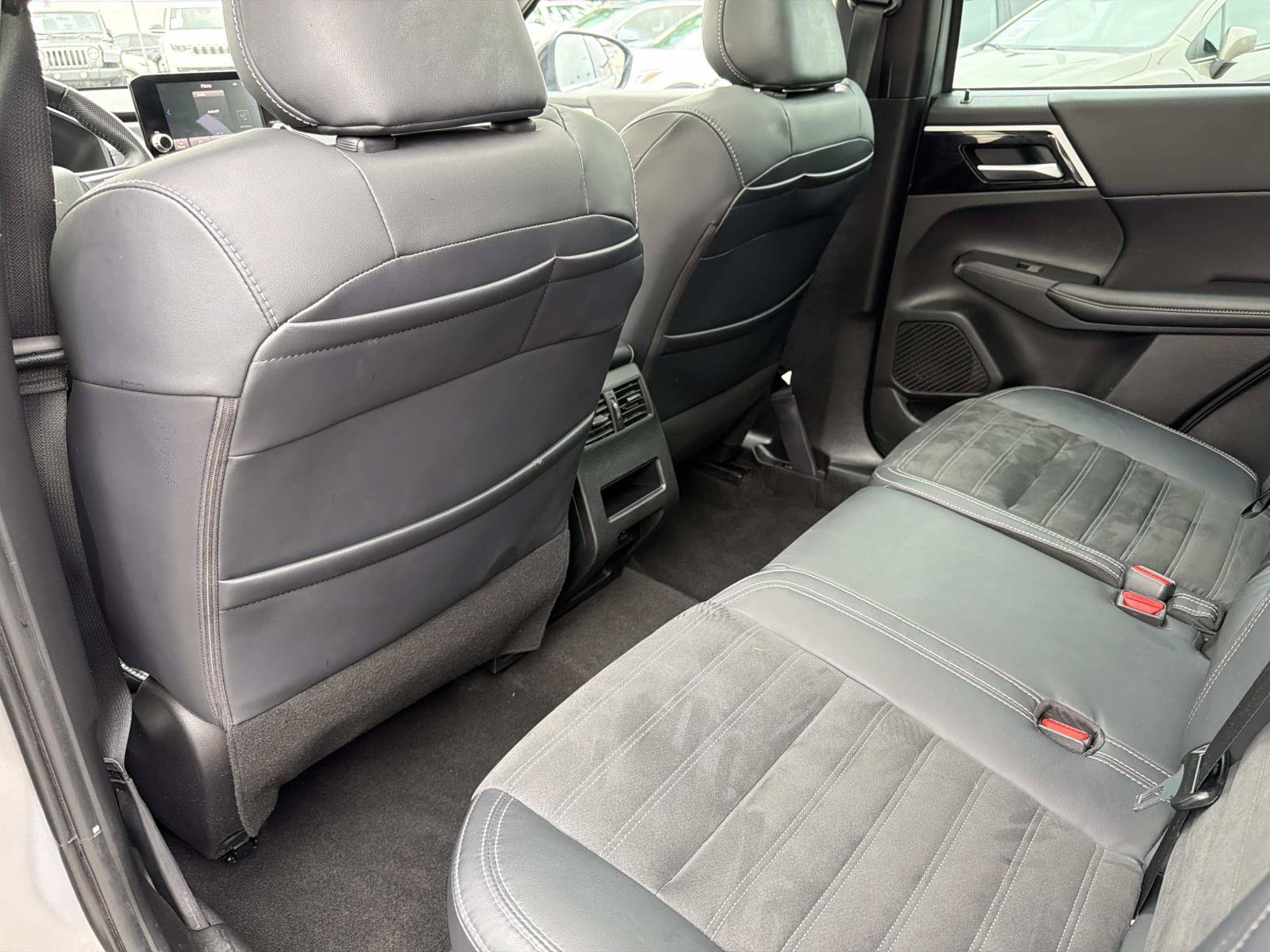 Used 2022 Mitsubishi Outlander SE AWD/4WD image 10