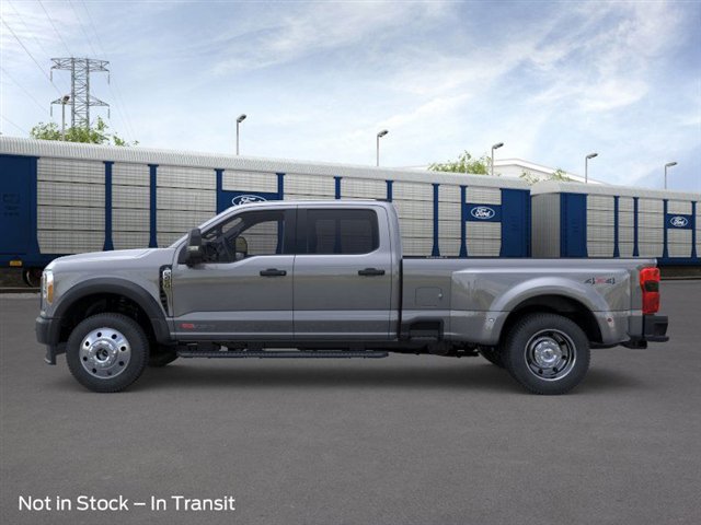 New 2026 Ford F450 4x4 Crew Cab Super Duty image 4