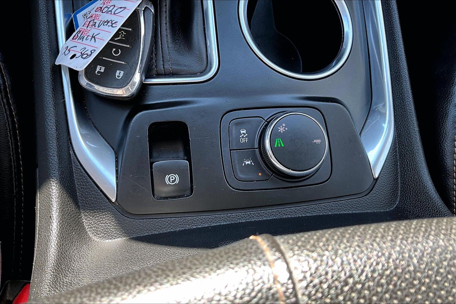 Used 2020 Chevrolet Traverse Premier image 40