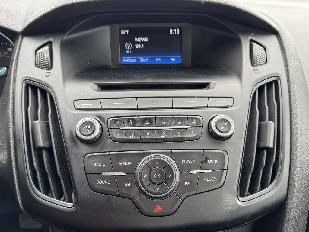 Used 2016 Ford Focus SE image 16