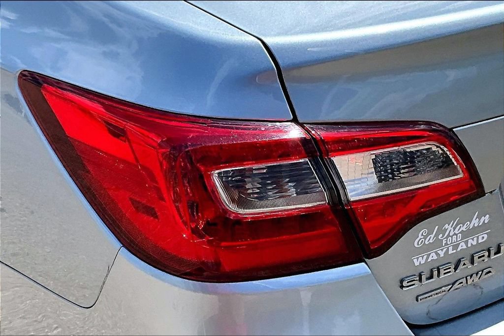 Used 2017 Subaru Legacy 2.5i Limited AWD/4WD image 29