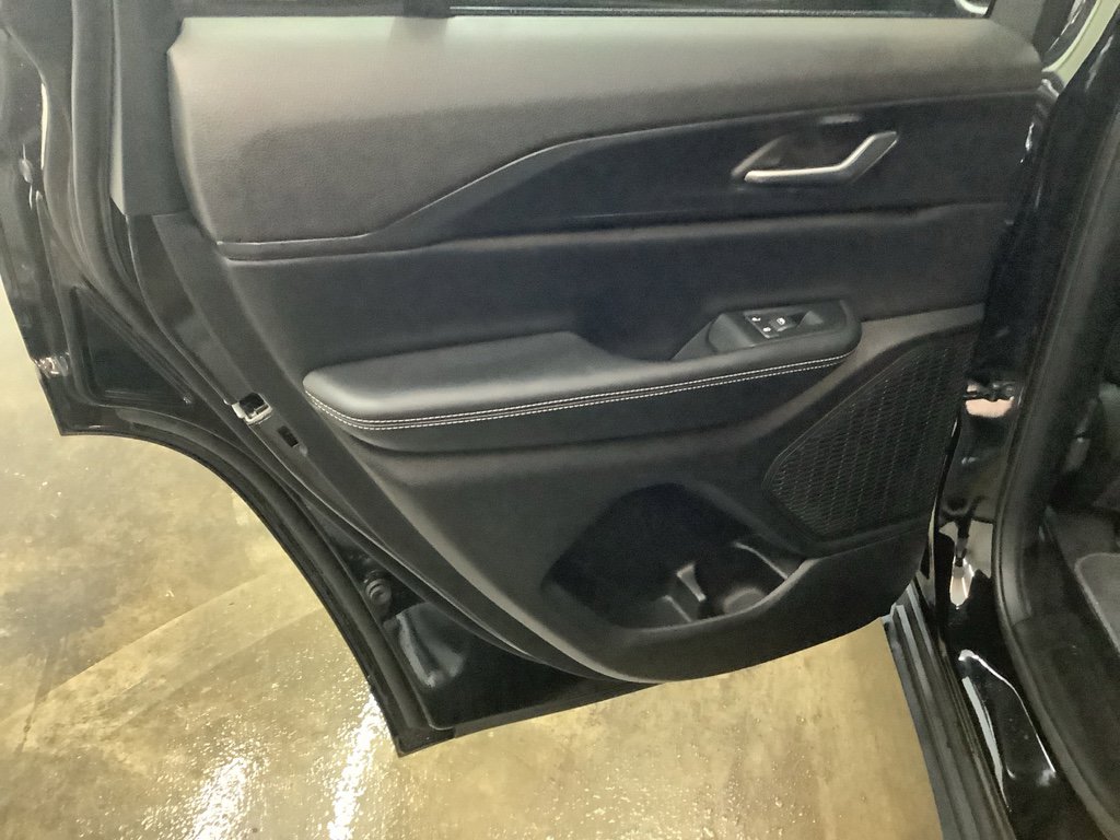 New 2025 Jeep Grand Cherokee Laredo X w/ Luxury Tech Group I image 26