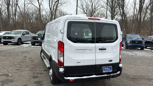 Certified 2023 Ford Transit 250 Low Roof AWD w/ Exterior Upgrade Package image 5