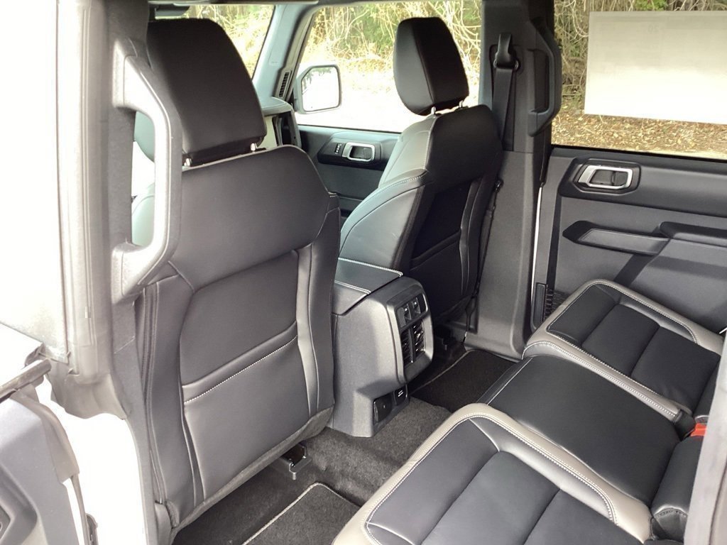 New 2025 Ford Bronco Outer Banks image 38