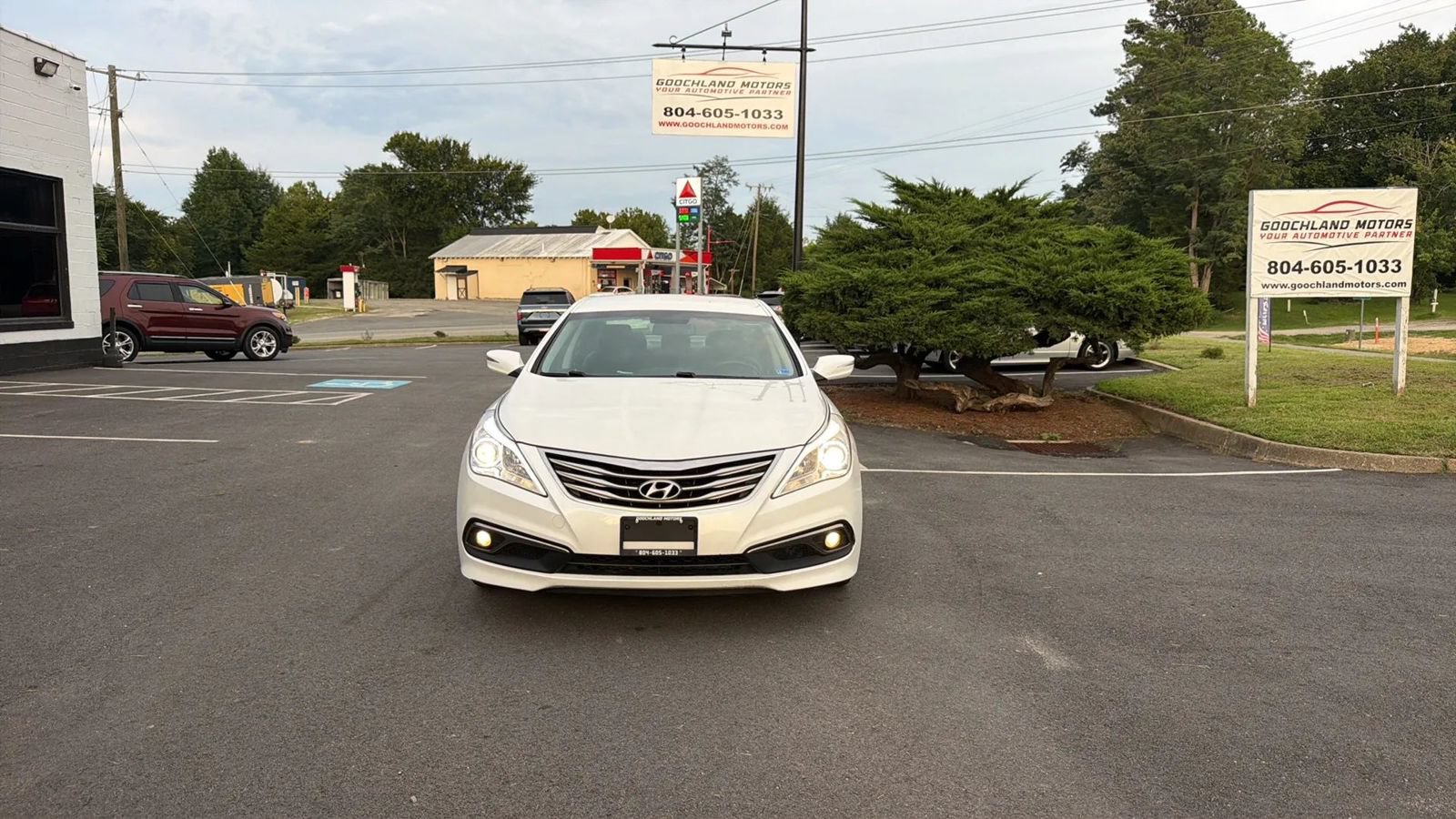 Used 2017 Hyundai Azera FWD image 2