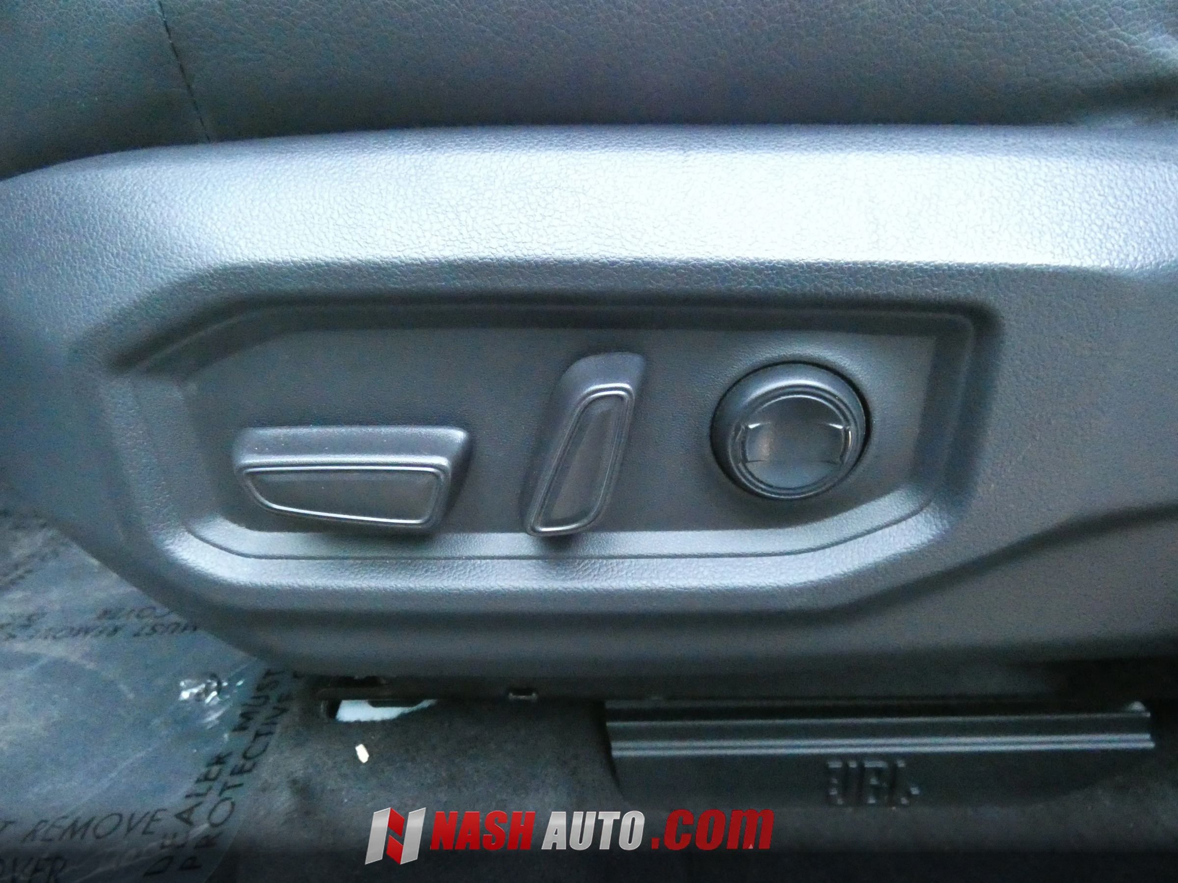 Used 2024 Toyota Tundra Limited AWD/4WD image 63