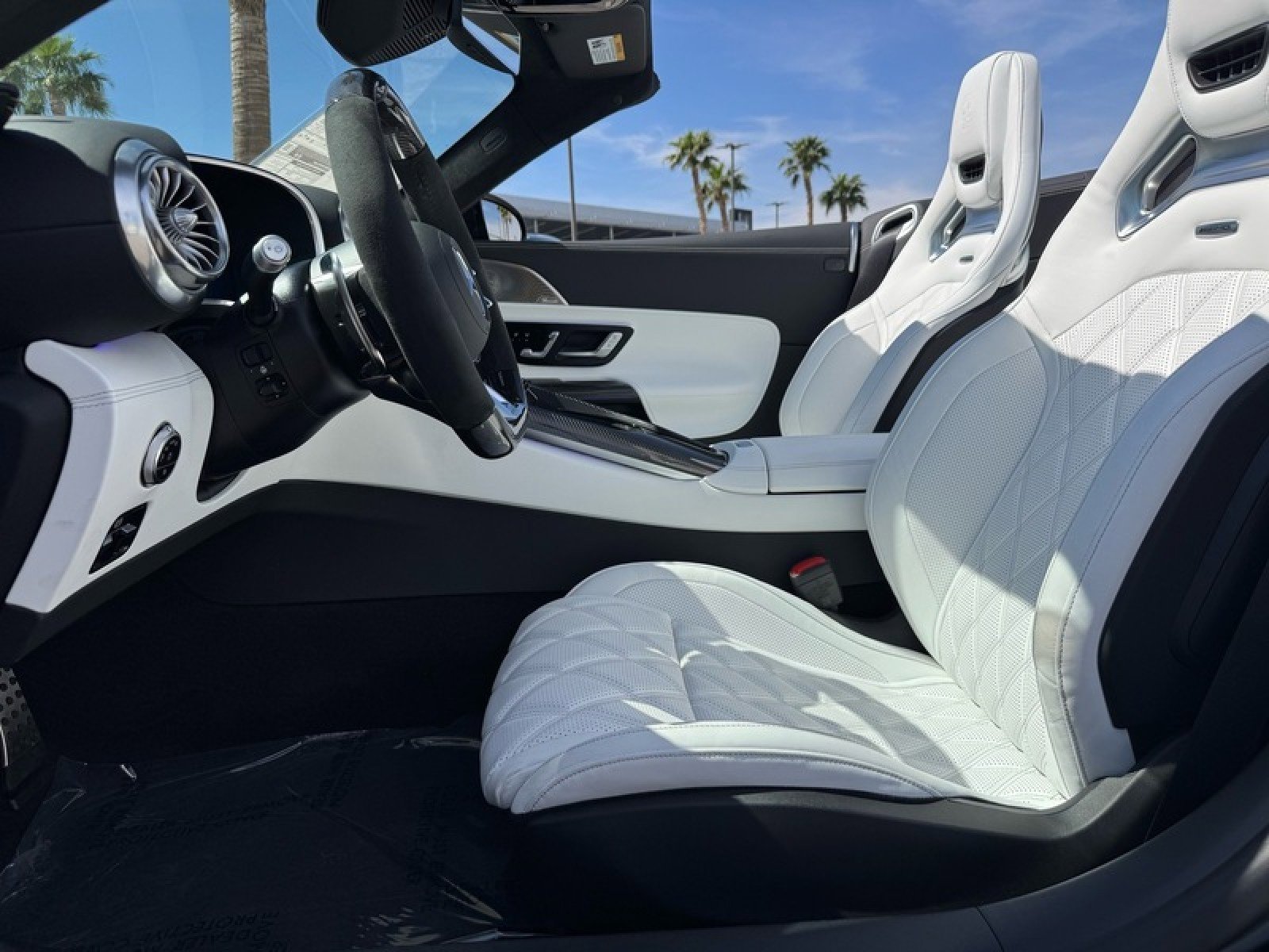 New 2026 Mercedes-Benz SL 63 AMG S e Performance 4MATIC image 12