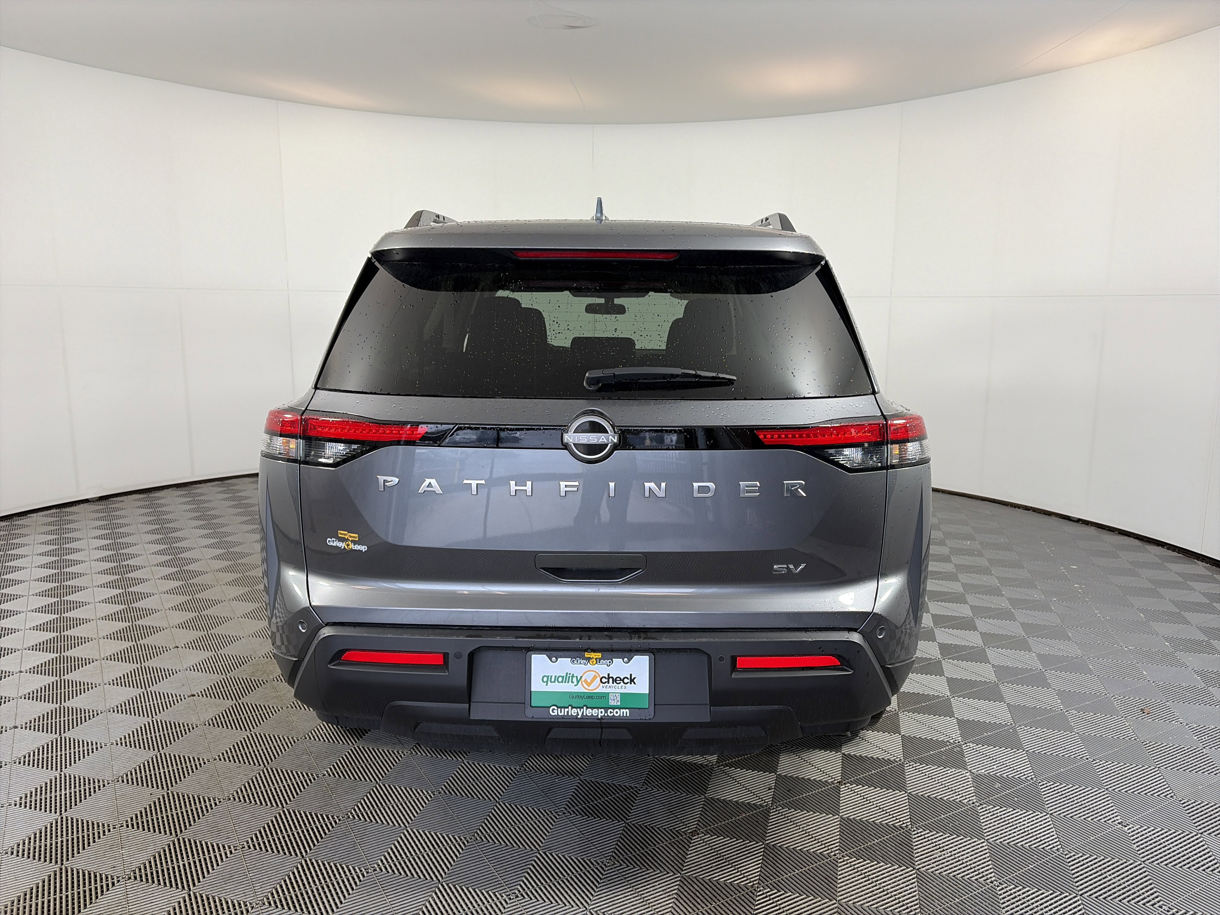 Used 2024 Nissan Pathfinder SV image 10