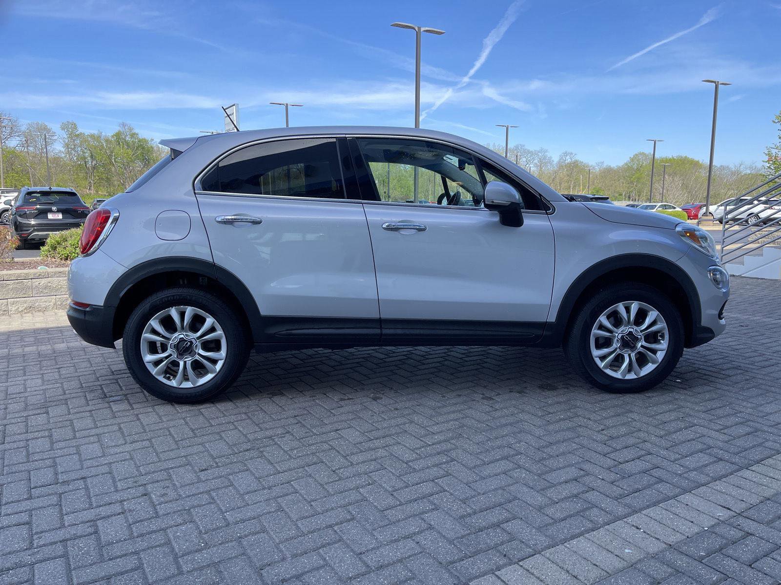 Used 2016 FIAT 500X Lounge image 6