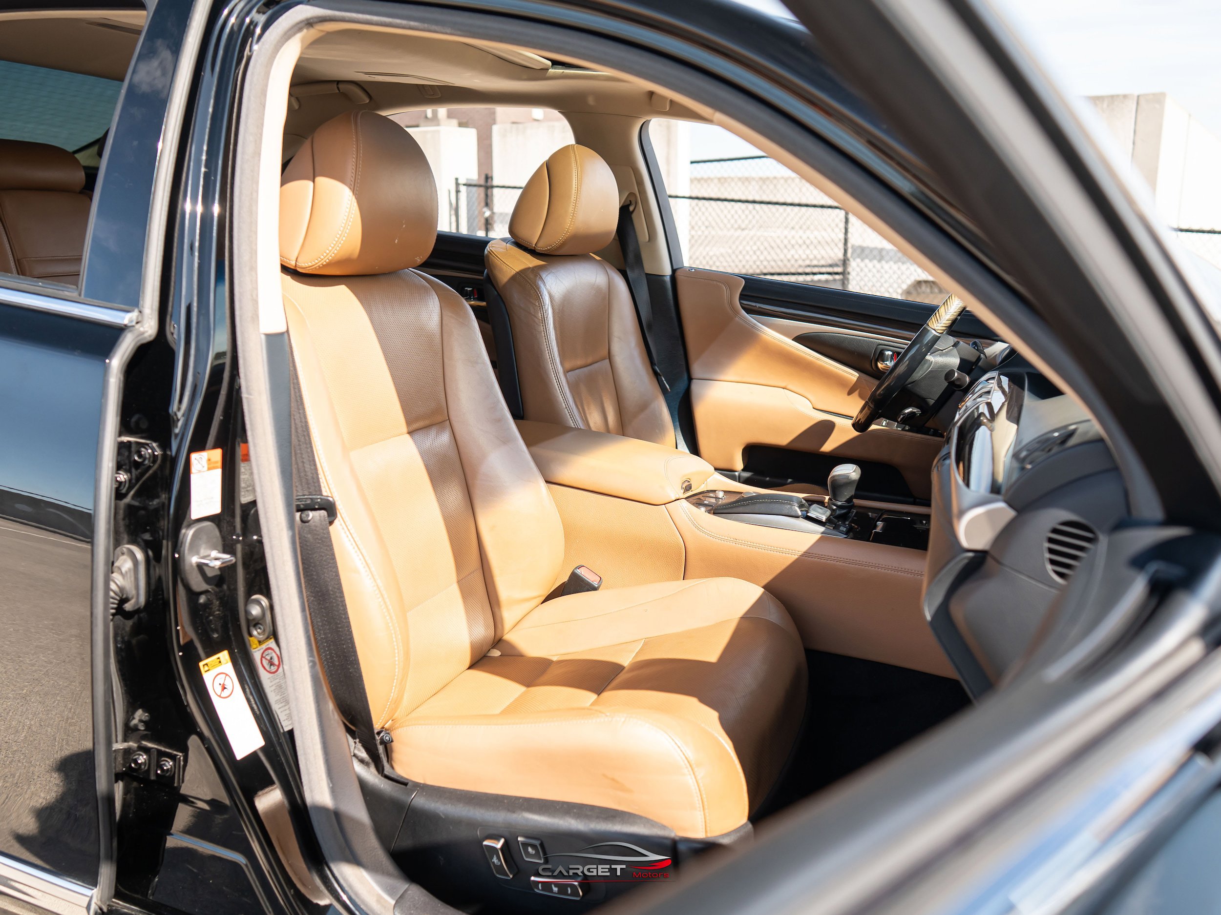 Used 2015 Lexus LS 460 AWD w/ Comfort Package image 17