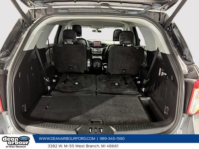 Used 2022 Ford Explorer XLT w/ Equipment Group 202A image 6