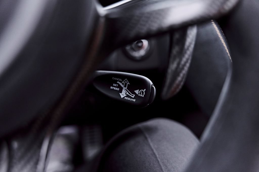 Used 2016 McLaren 675LT Coupe RWD image 82