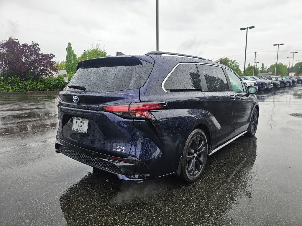 Used 2022 Toyota Sienna FWD image 7