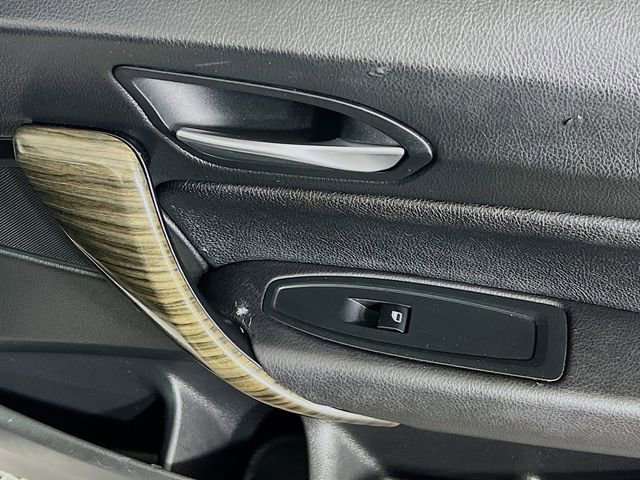 Used 2017 BMW 230i Convertible image 31