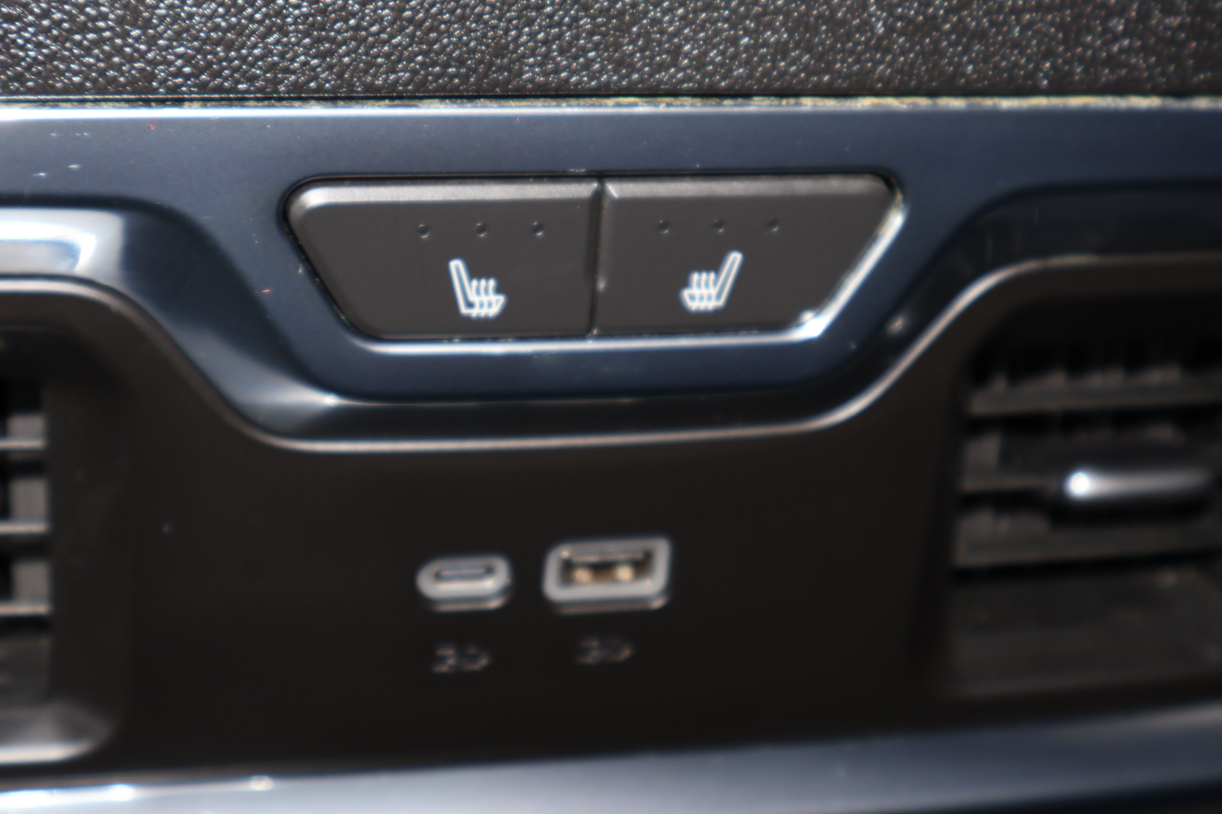 Used 2024 GMC Sierra 3500 Denali Ultimate AWD/4WD image 19