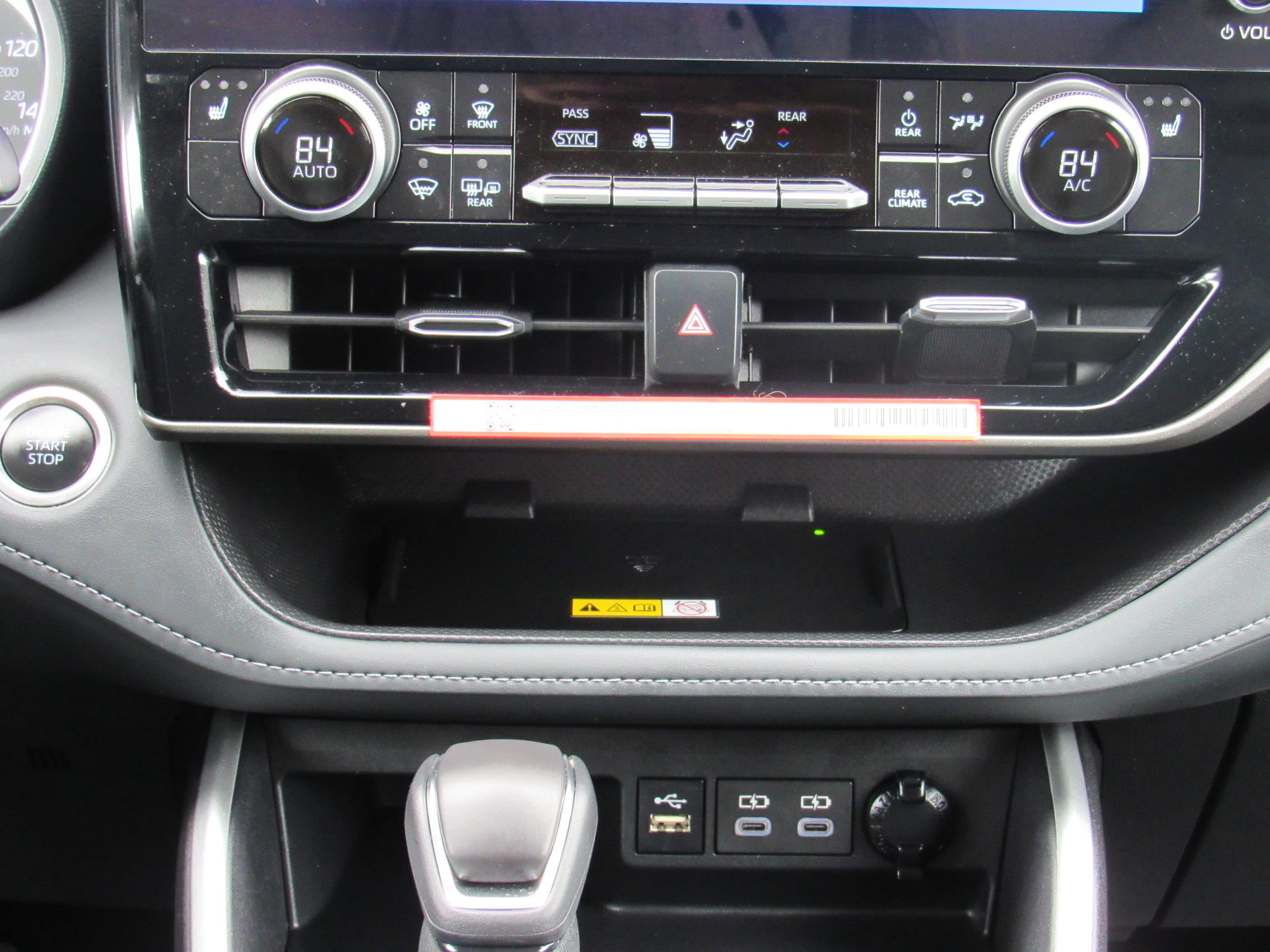 Used 2025 Toyota Highlander XLE image 21