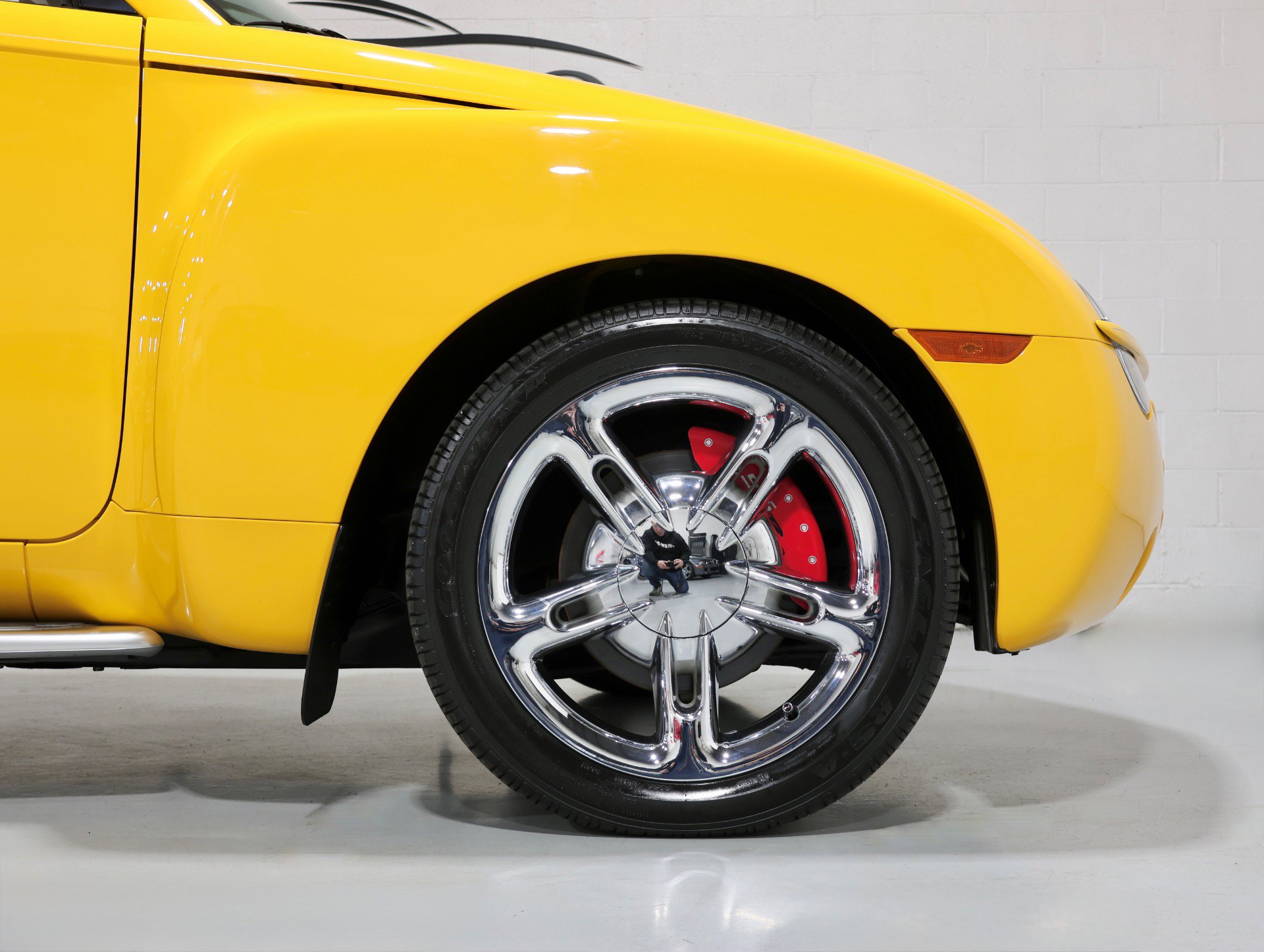 Used 2005 Chevrolet SSR 6 Speed Manual - Only 12K Mile w/ Preferred Equipment Group image 48