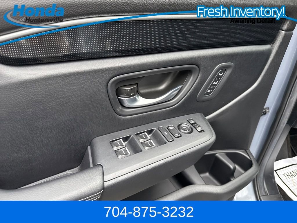 Used 2025 Honda Pilot Elite image 22