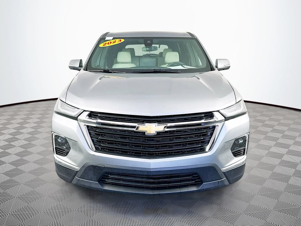 Used 2023 Chevrolet Traverse LS w/ Safety Package FWD image 4