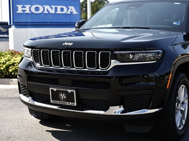 Used 2025 Jeep Grand Cherokee L Laredo w/ Luxury Tech Group I RWD image 2