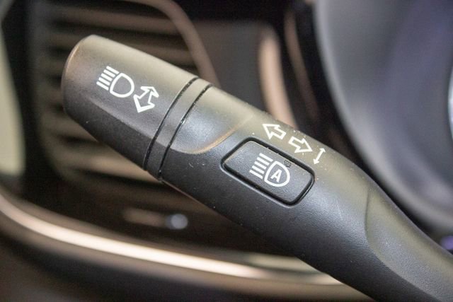 Used 2023 Buick Envision Avenir image 26