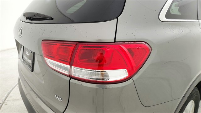 Used 2017 Kia Sorento LX image 11