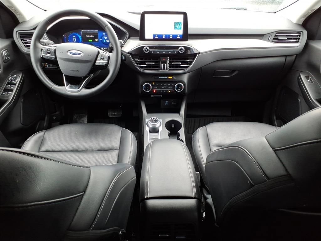 Certified 2022 Ford Escape Titanium image 11