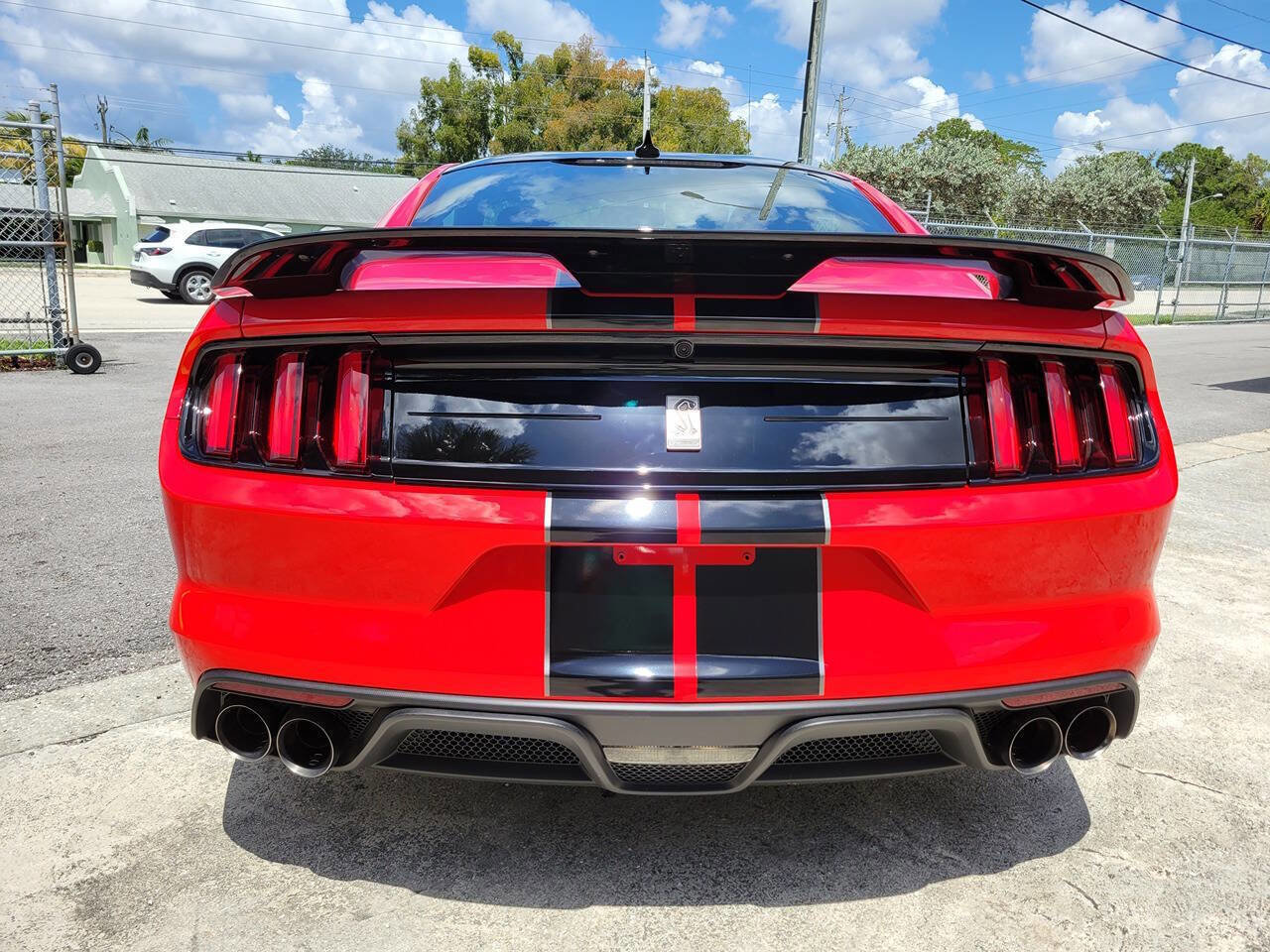 Used 2020 Ford Mustang Shelby GT350 w/ Technology Package RWD image 6