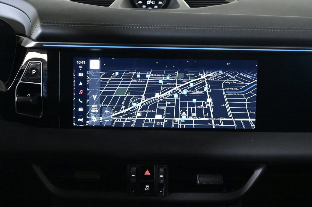 Certified 2025 Porsche Macan 4 Electric image 15