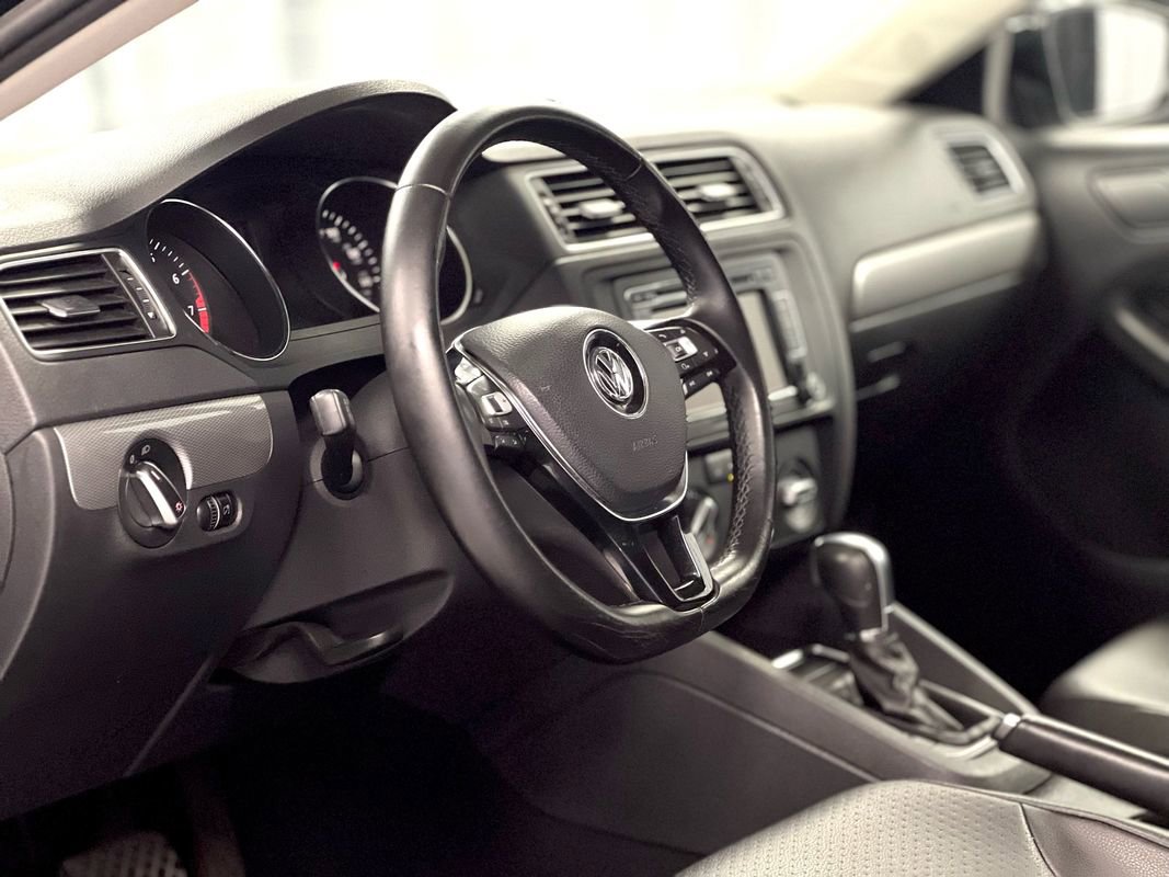 Used 2015 Volkswagen Jetta SE image 16