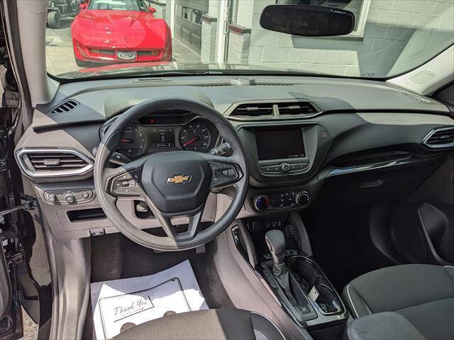 Used 2023 Chevrolet TrailBlazer LT AWD/4WD image 12