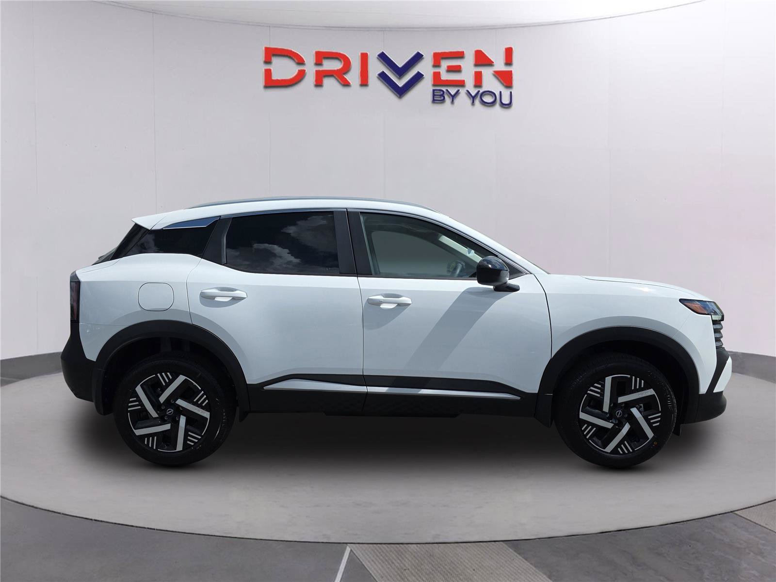 New 2026 Nissan Kicks SV w/ SV Premium Package FWD image 3