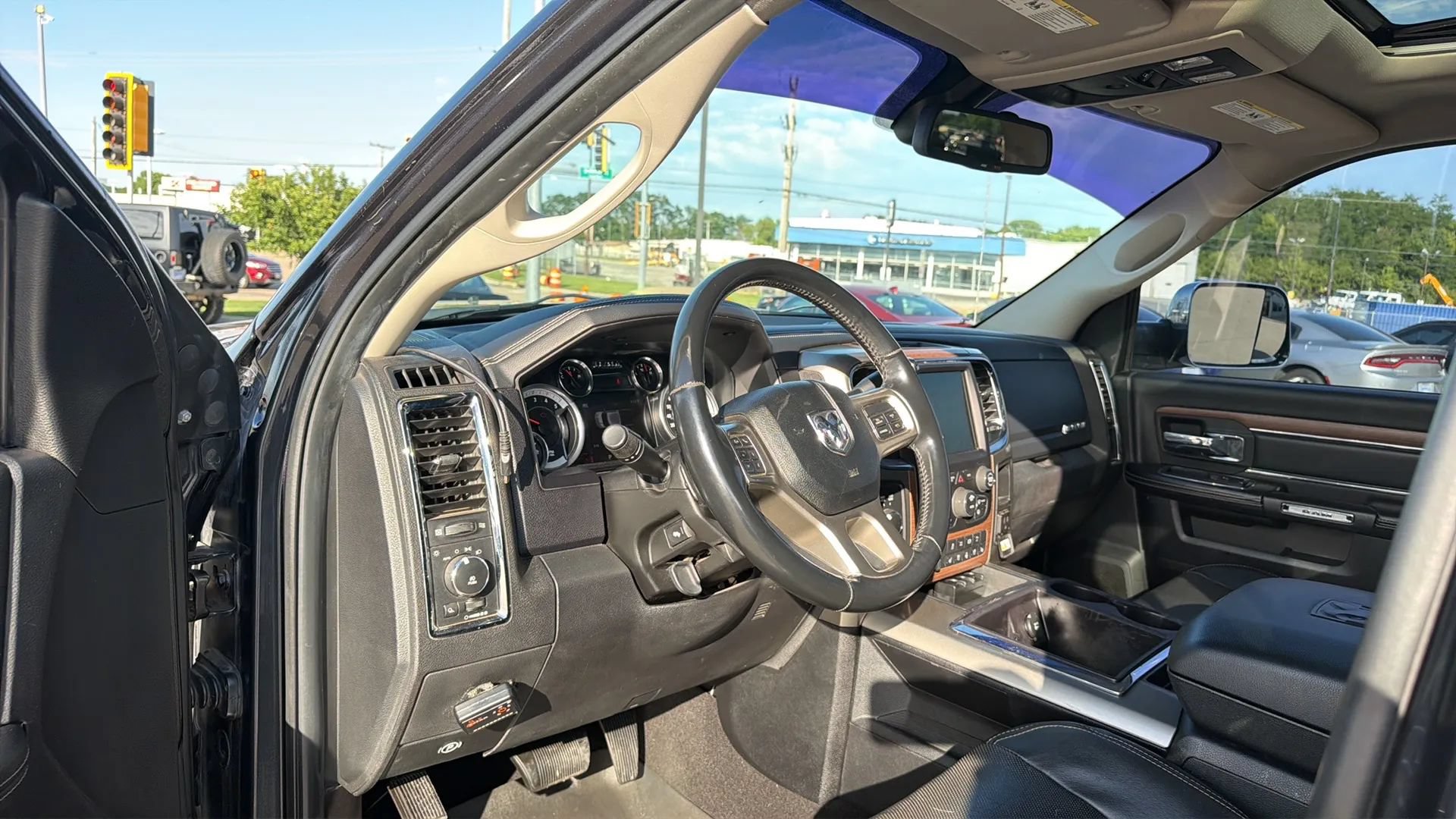 Used 2013 RAM 3500 Laramie AWD/4WD image 86