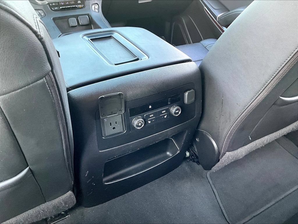 Used 2019 GMC Yukon XL SLT AWD/4WD image 12