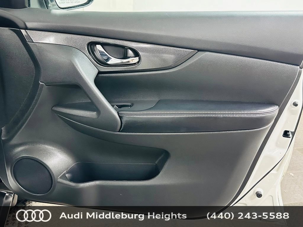 Used 2016 Nissan Rogue SL w/ SL Premium Package AWD/4WD image 28
