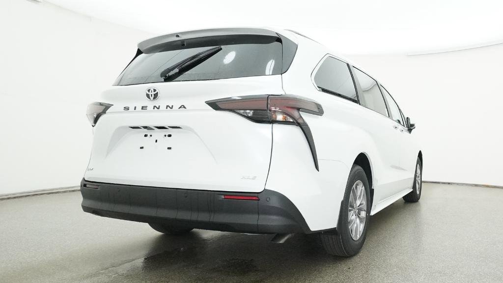 New 2026 Toyota Sienna XLE FWD image 17
