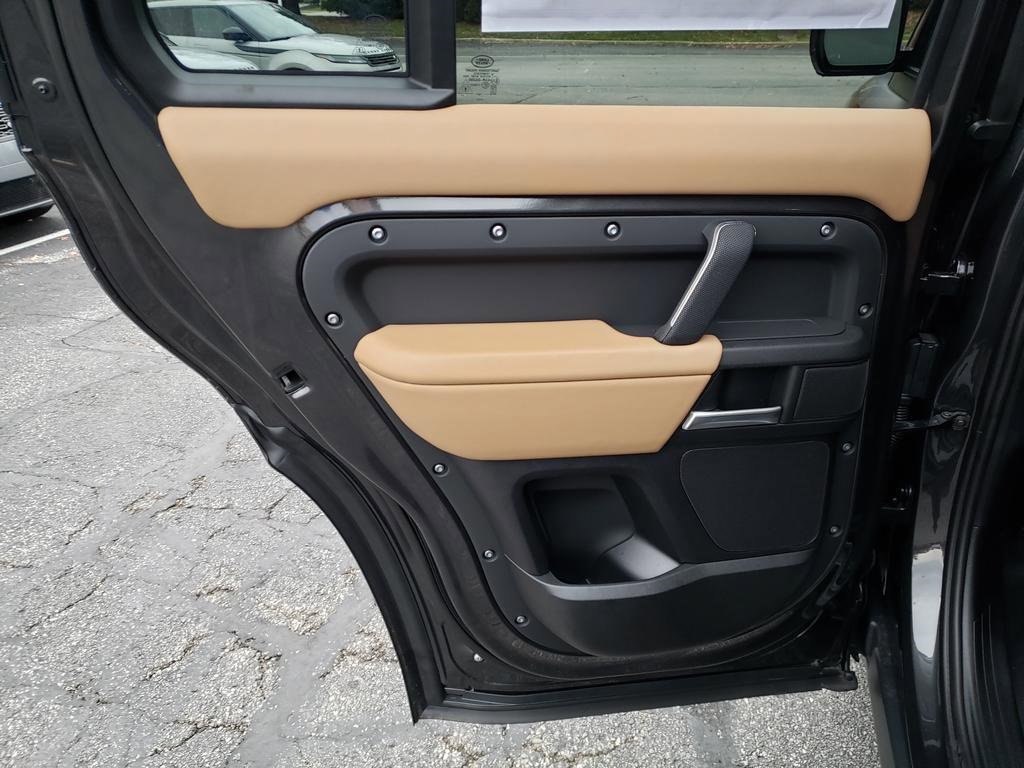 New 2026 Land Rover Defender 130 V8 image 12