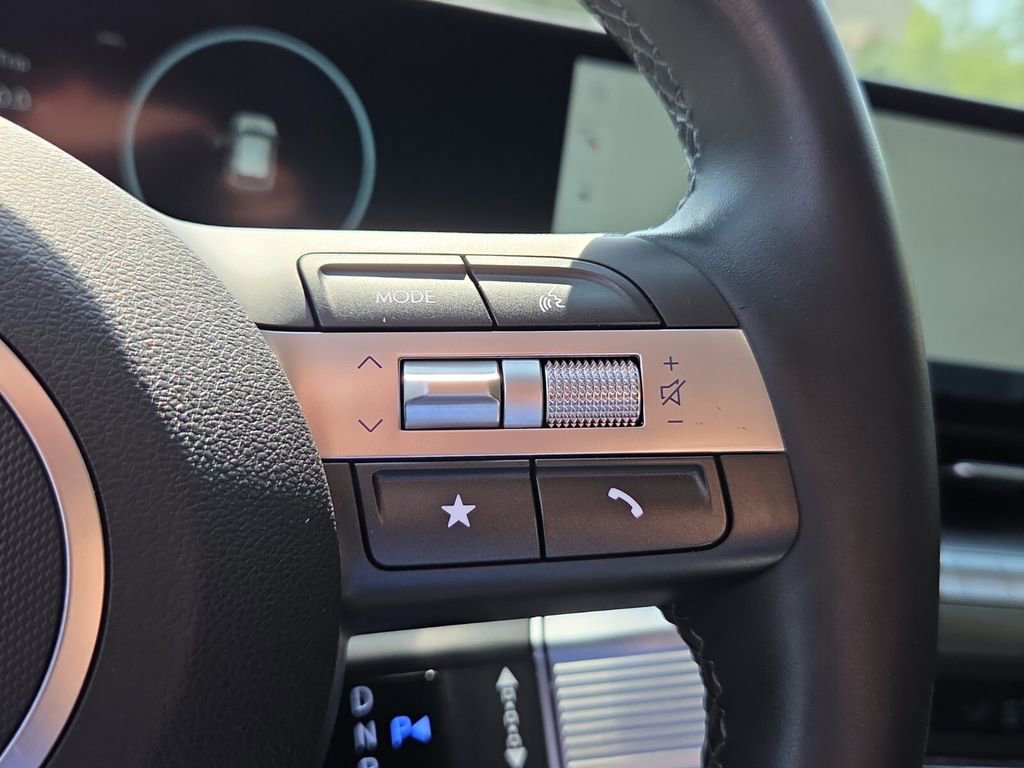 Used 2024 Hyundai Kona Limited image 27