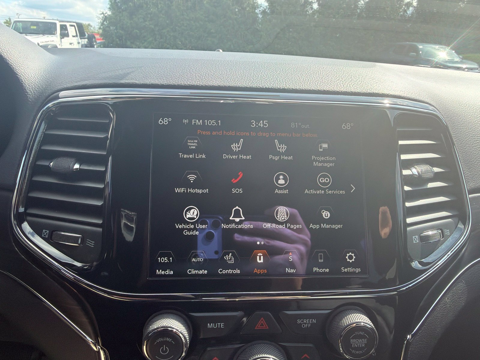 Used 2019 Jeep Grand Cherokee Limited AWD/4WD image 14
