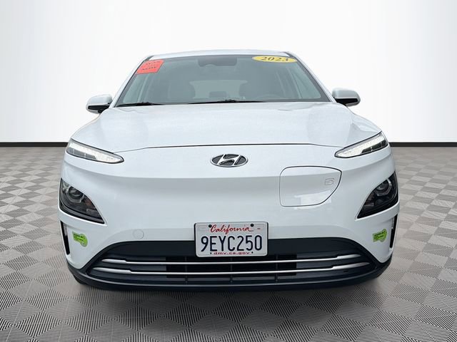 Used 2023 Hyundai Kona SE FWD image 2
