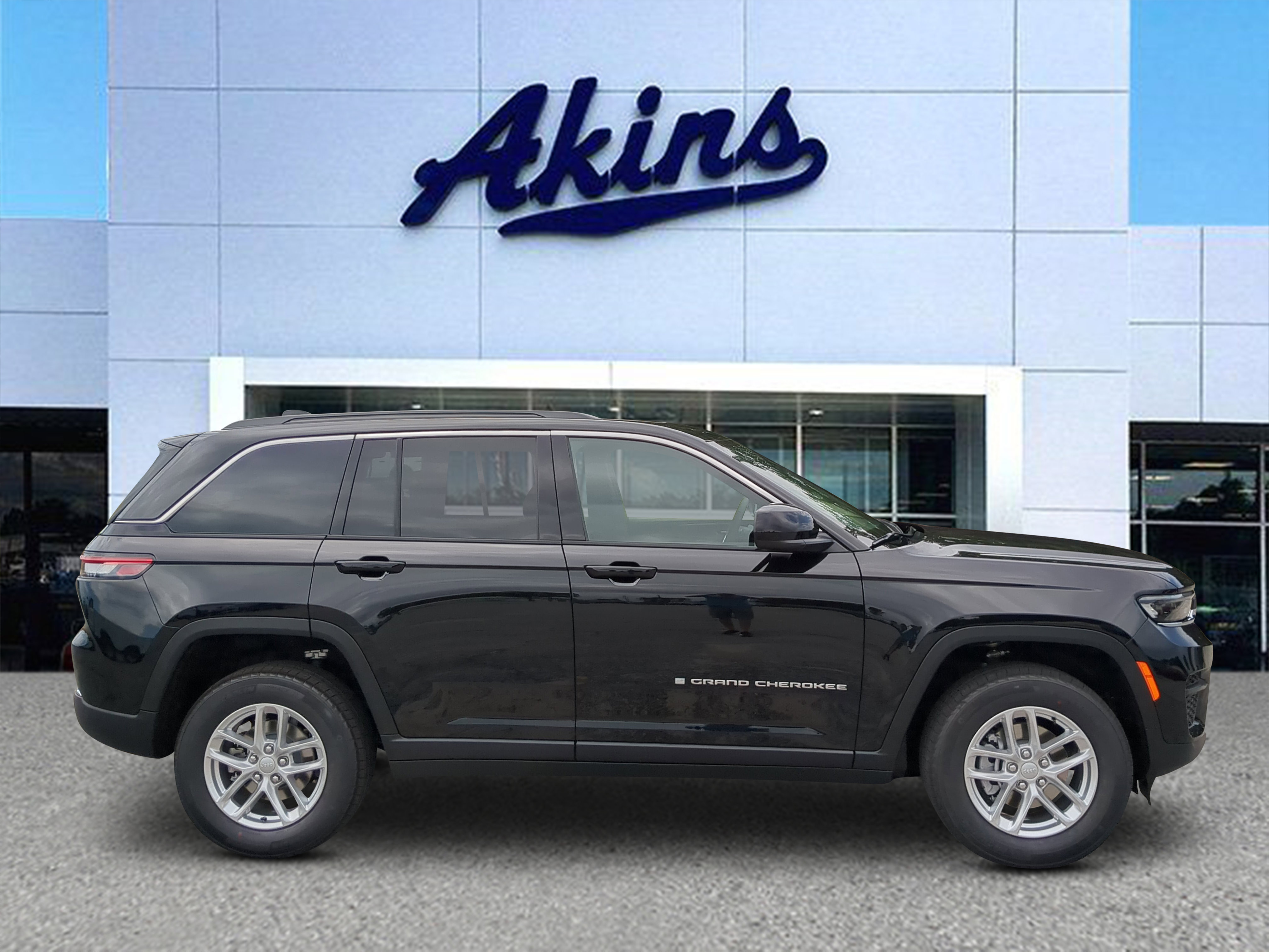 New 2026 Jeep Grand Cherokee Laredo X