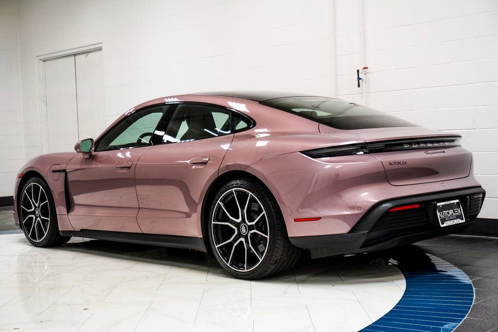 Used 2023 Porsche Taycan 4S w/ Premium Package image 7