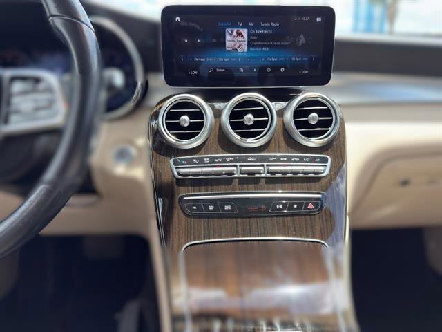 Used 2020 Mercedes-Benz GLC 300 image 13