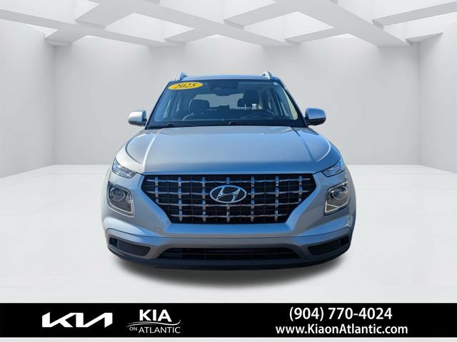 Used 2025 Hyundai Venue SEL FWD image 8