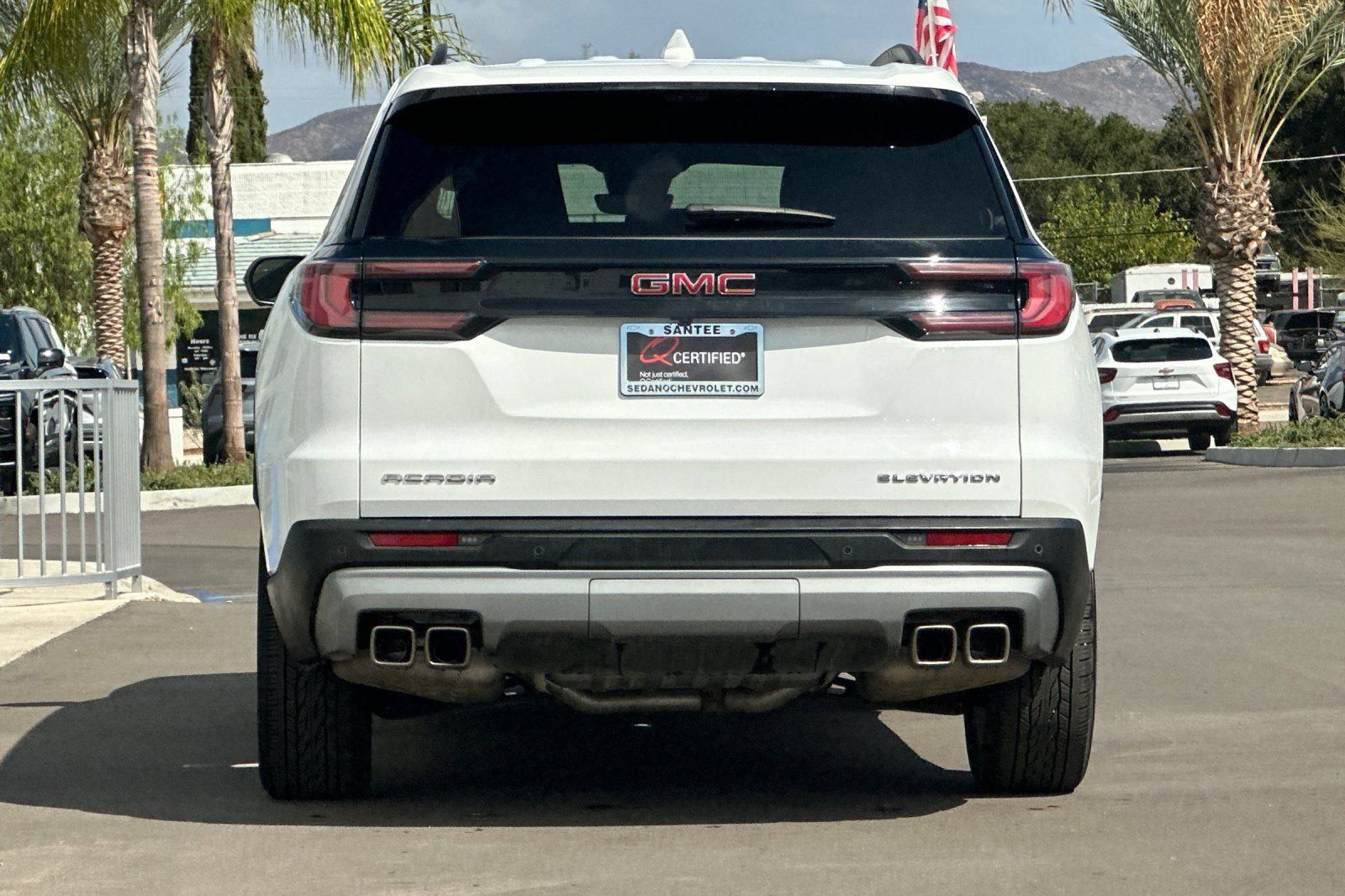 Used 2026 GMC Acadia Elevation w/ Elevation Premium Package FWD image 5