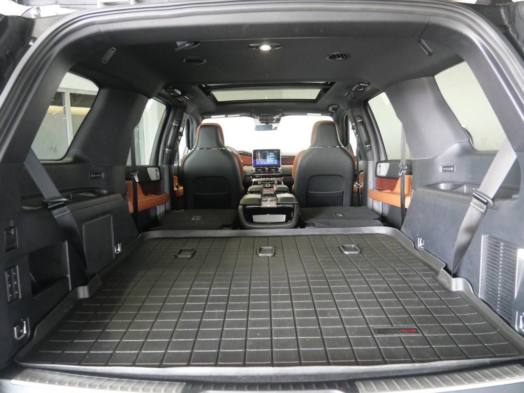 Used 2020 Lincoln Navigator Reserve w/ Luxury Package image 29