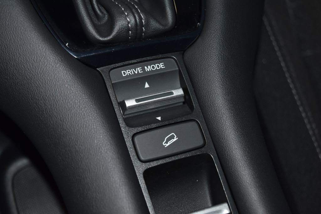 Used 2023 Honda HR-V LX image 17