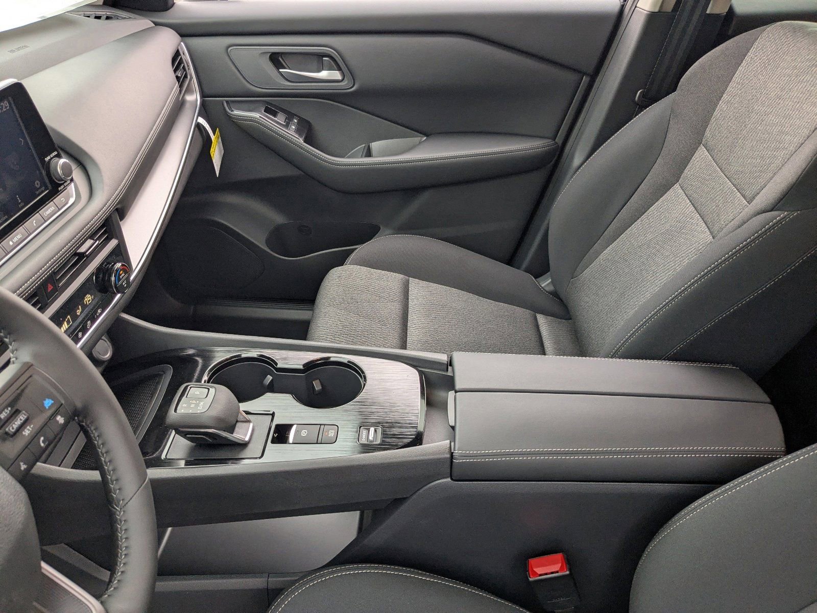 New 2026 Nissan Rogue SV FWD image 12